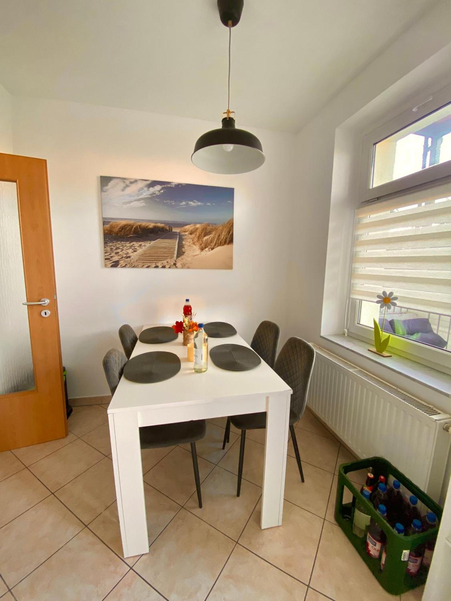 Schoene 3-Zimmer Monteurswohnung Im Sueden Von Leipzig Eg Bagian luar foto